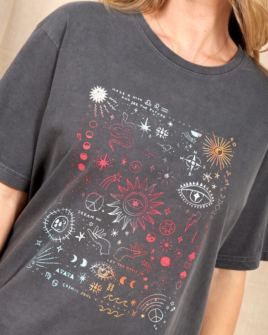 Let The Magic In - Womens T-Shirt - Washed Grey