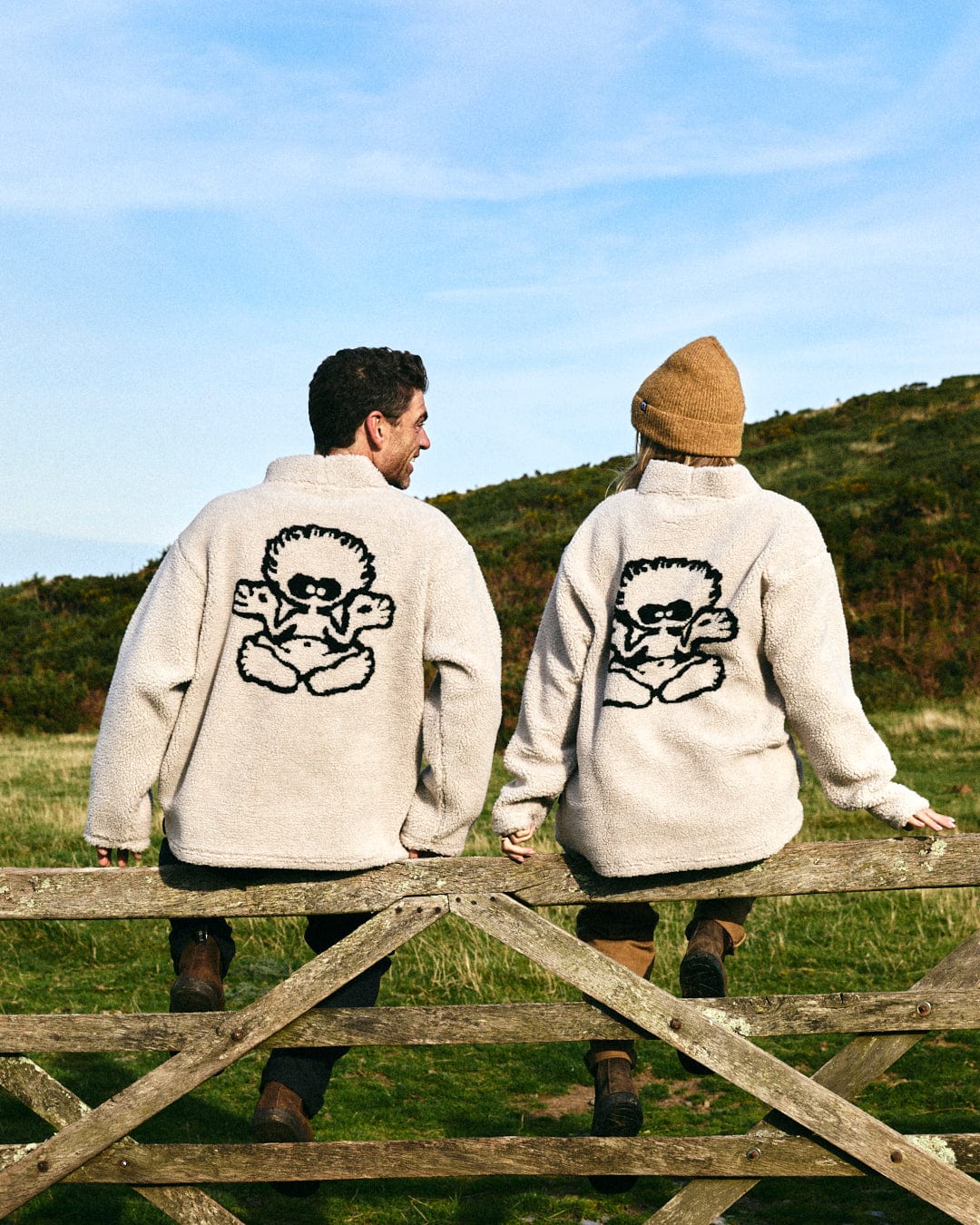 Tok - Unisex Oversized Recycled Borg Fleece - Cream